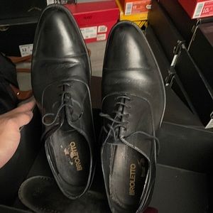 Used broletto black dress shoes size 11